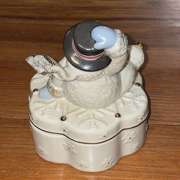 Lenox WINTER WONDERLAND Christmas Snowman Music Box Fine Porcelain Trinket Box - Picture 6 of 12